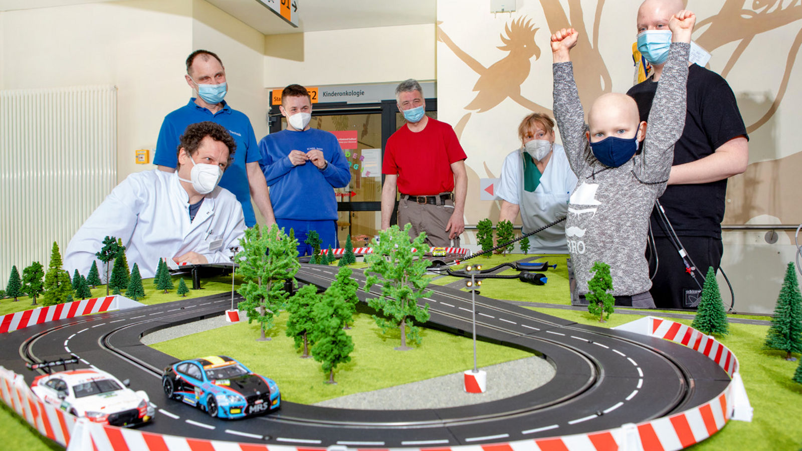 Spielzeugautobahn für Bucher Kinderonkologie 