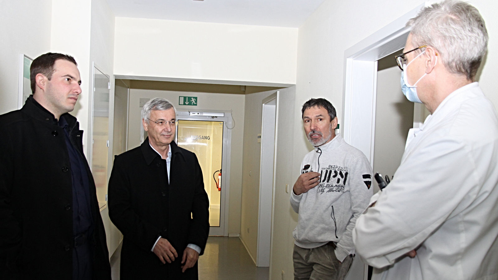 Landrat dankt Mitarbeitern des Helios Vogtland-Klinikum Plauen