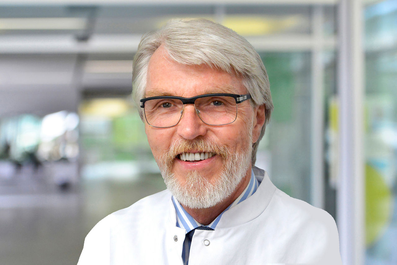 Herr Dr Med Volkmar Wolf