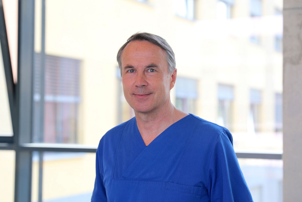 Prof. Dr. Alexander Bull – Alexander Bull Vermögen – CLCUDY
