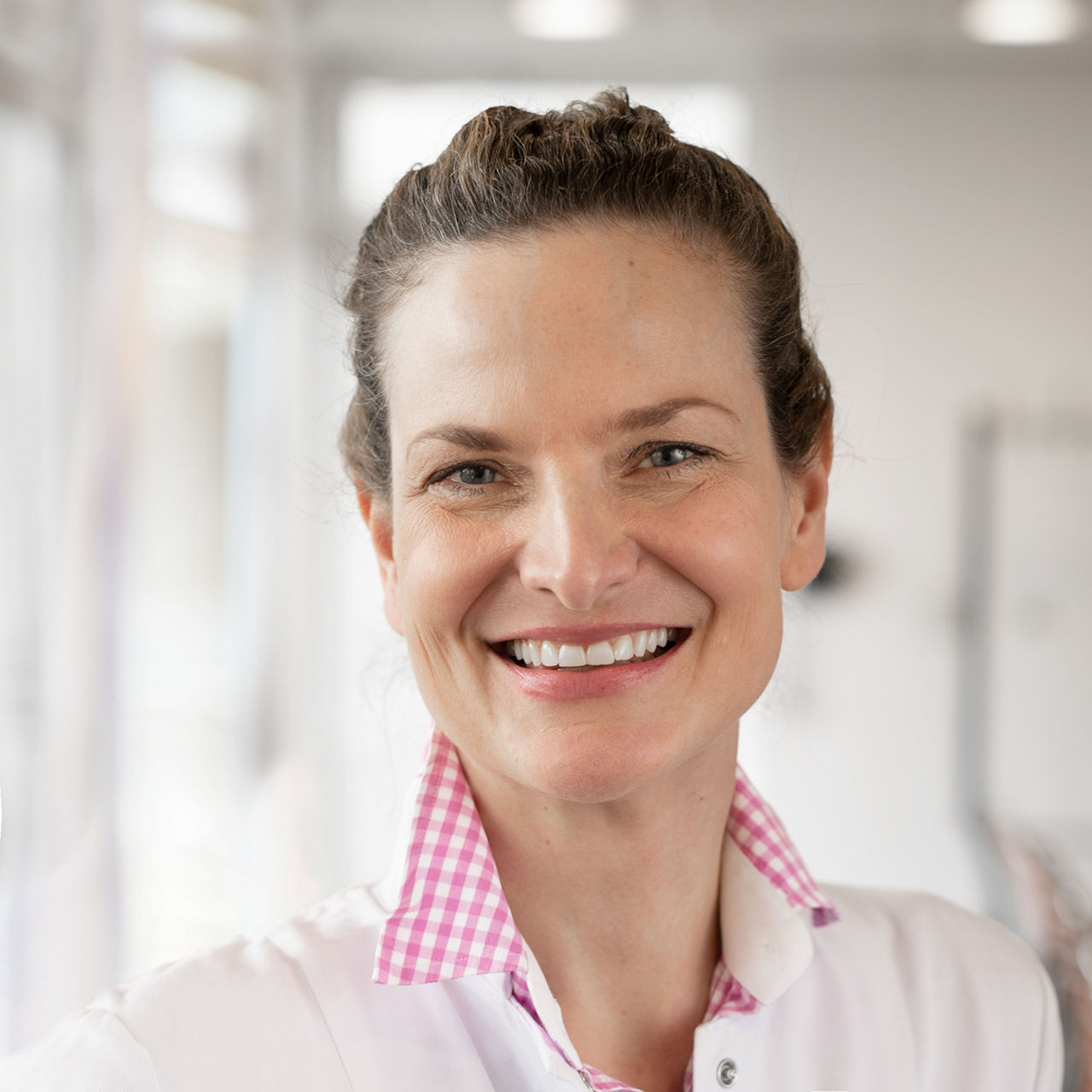 Welthirntumortag: Mit der grauen Schleife für mehr Bewusstsein und Unterstützung