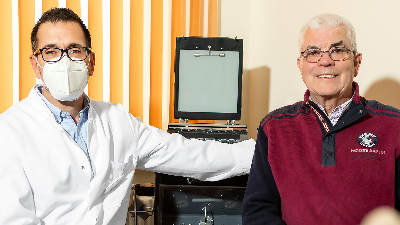 Dank zweier Cochlea-Implantate kann Hans-Werner K. wieder hören