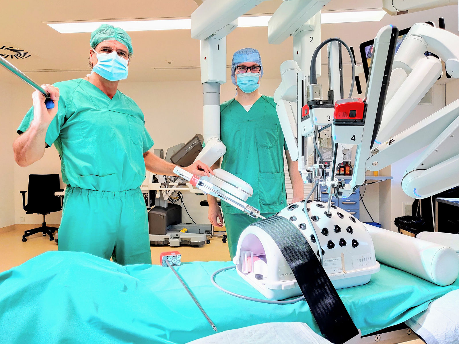 Hightech gegen Krebs: Stralsunder Krankenhaus setzt OP-Roboter ein