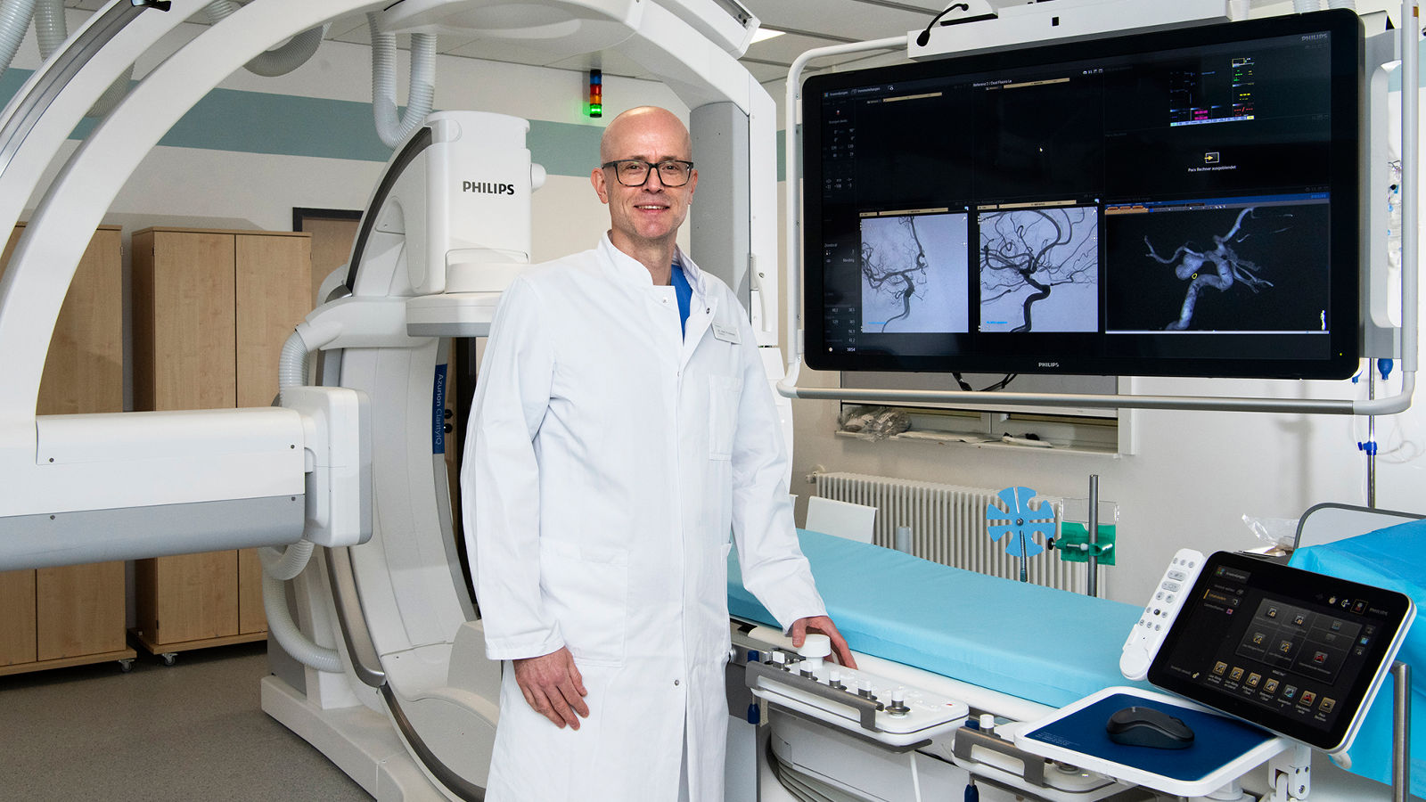 Wenn die Hirngefäße verstopfen oder bluten: Neue Angiographie-Anlage hebt Gefäßuntersuchungen auf ein neues Niveau