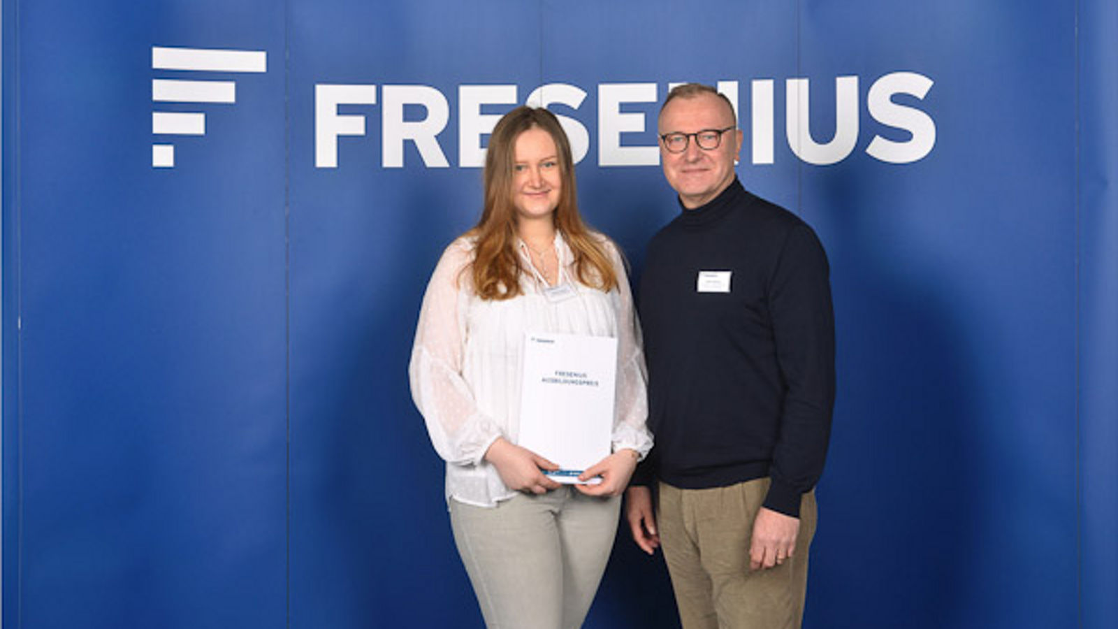 Fresenius Ausbildungspreis für Absolventin des Helios Bildungszentrums Wiesbaden