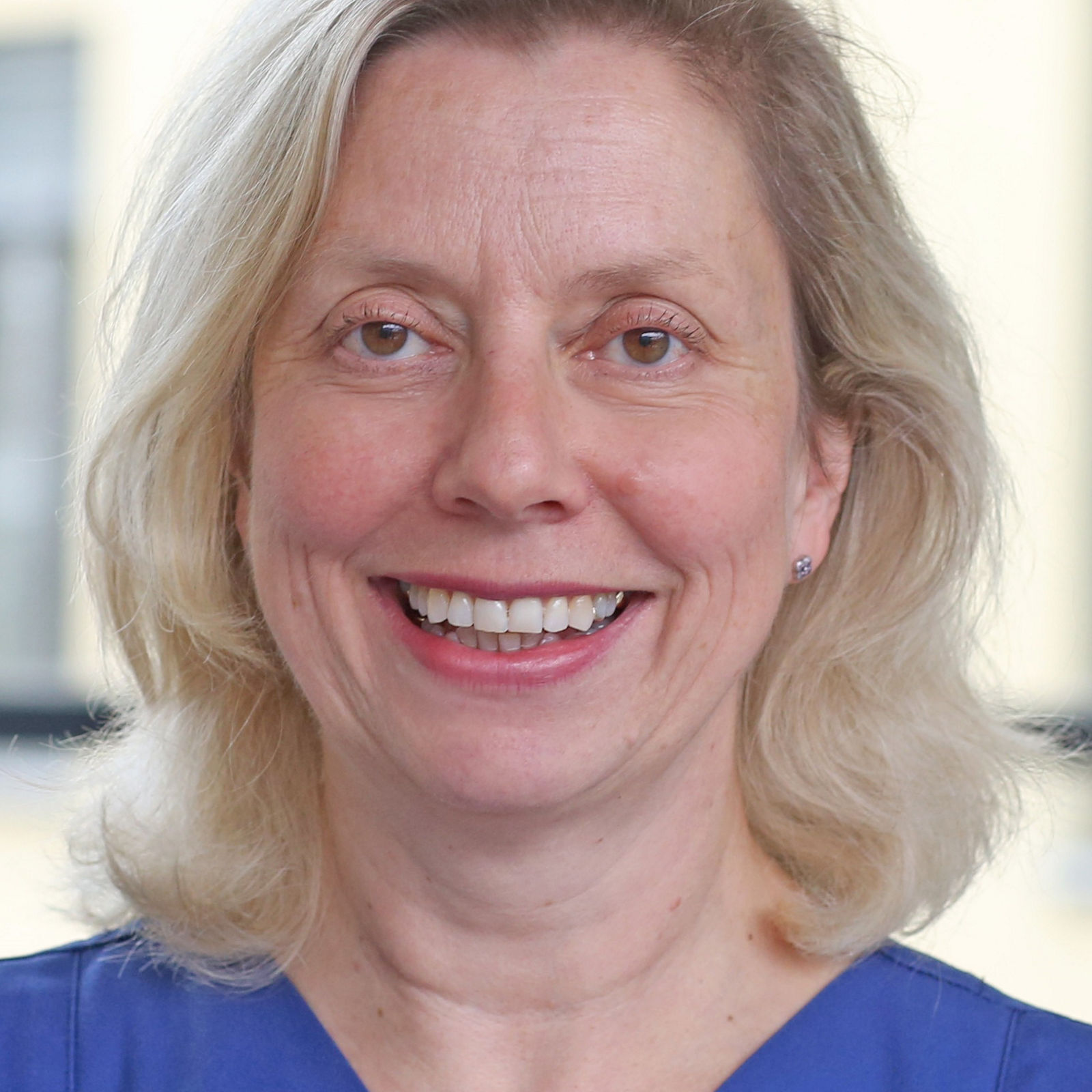 Dr. med. Gabriele Saemann-Ischenko