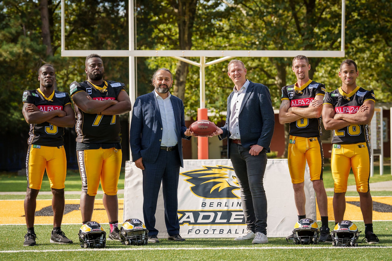 Das Helios Klinikum Emil von Behring ist Gesundheitspartner des American Football-Vereins Berlin Adler