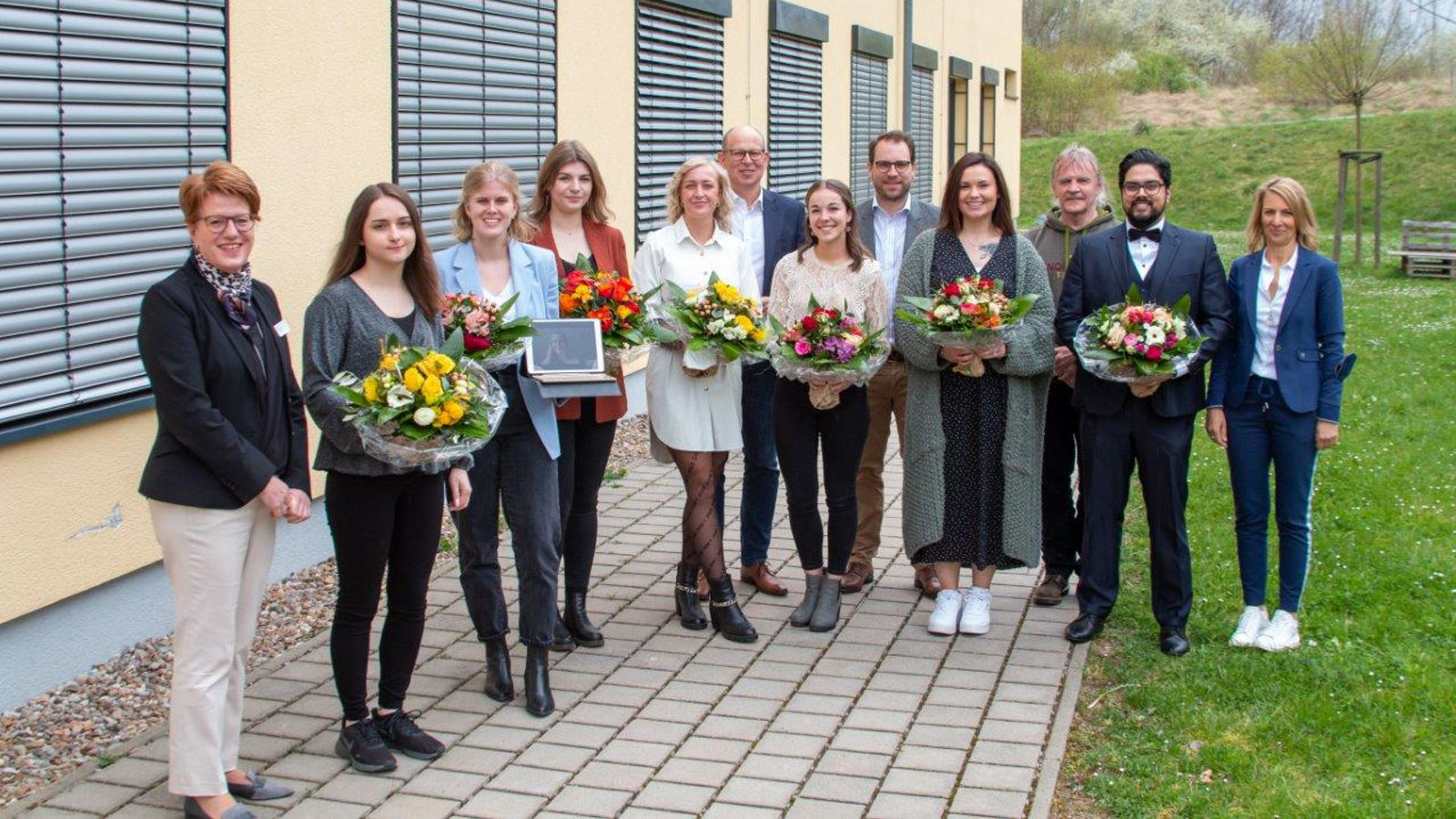 Acht examinierte Pflegekräfte  der Helios HSK erhalten Exzellenz-Preis