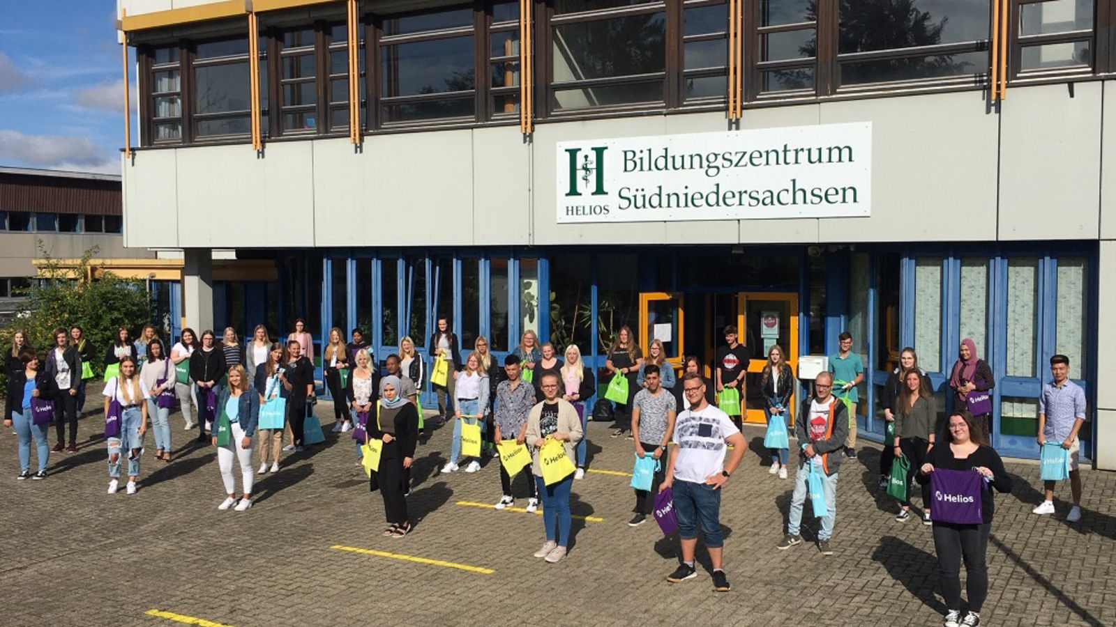 Ausbildungsstart für 45 angehende Pflegefachmänner und - frauen