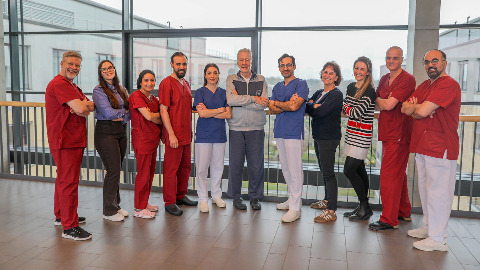 Interdisziplinäres Team begleitet erste robotisch assistierte Bypass Operation 