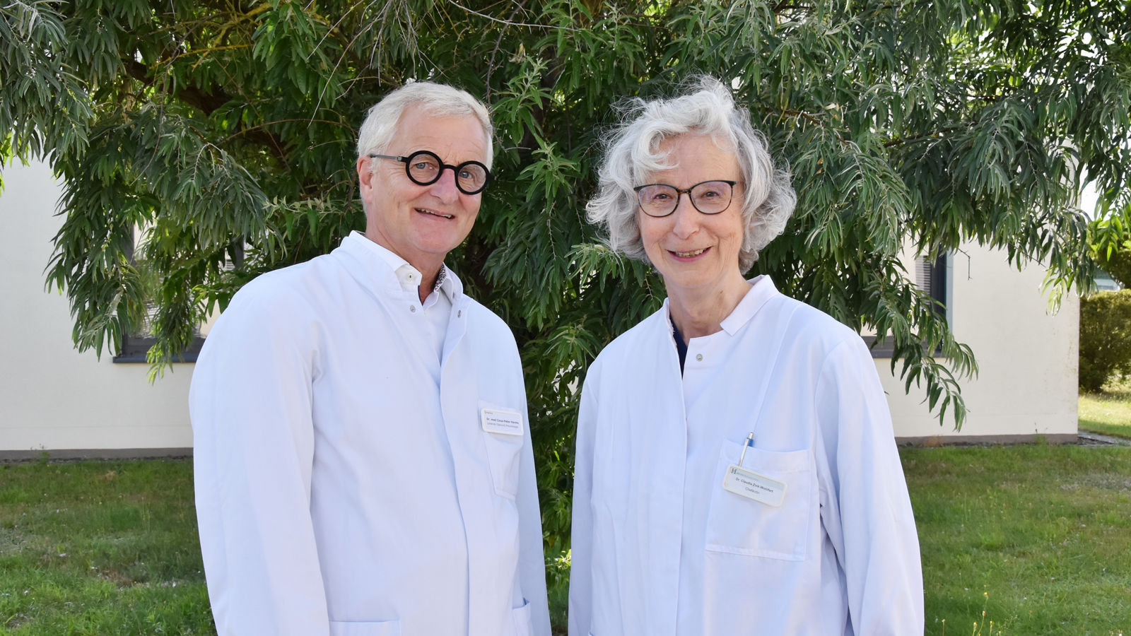 Dr. med Claudia Zink-Wohlfahrt mit ihrem Nachfolger Dr. med. Claus-Peter Harms