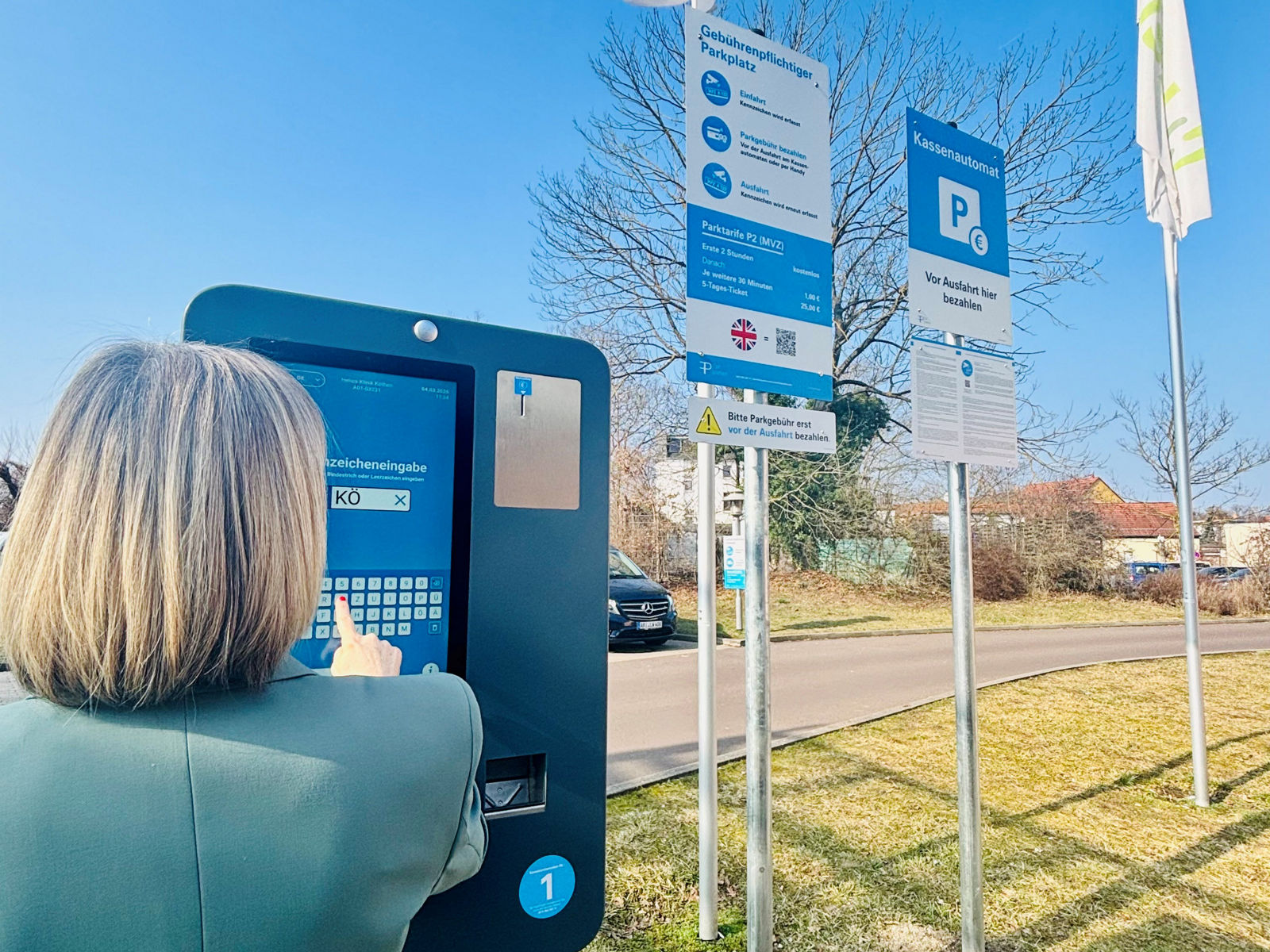 Digitales Parken auf den Parkflächen der Helios Köthen eingeführt