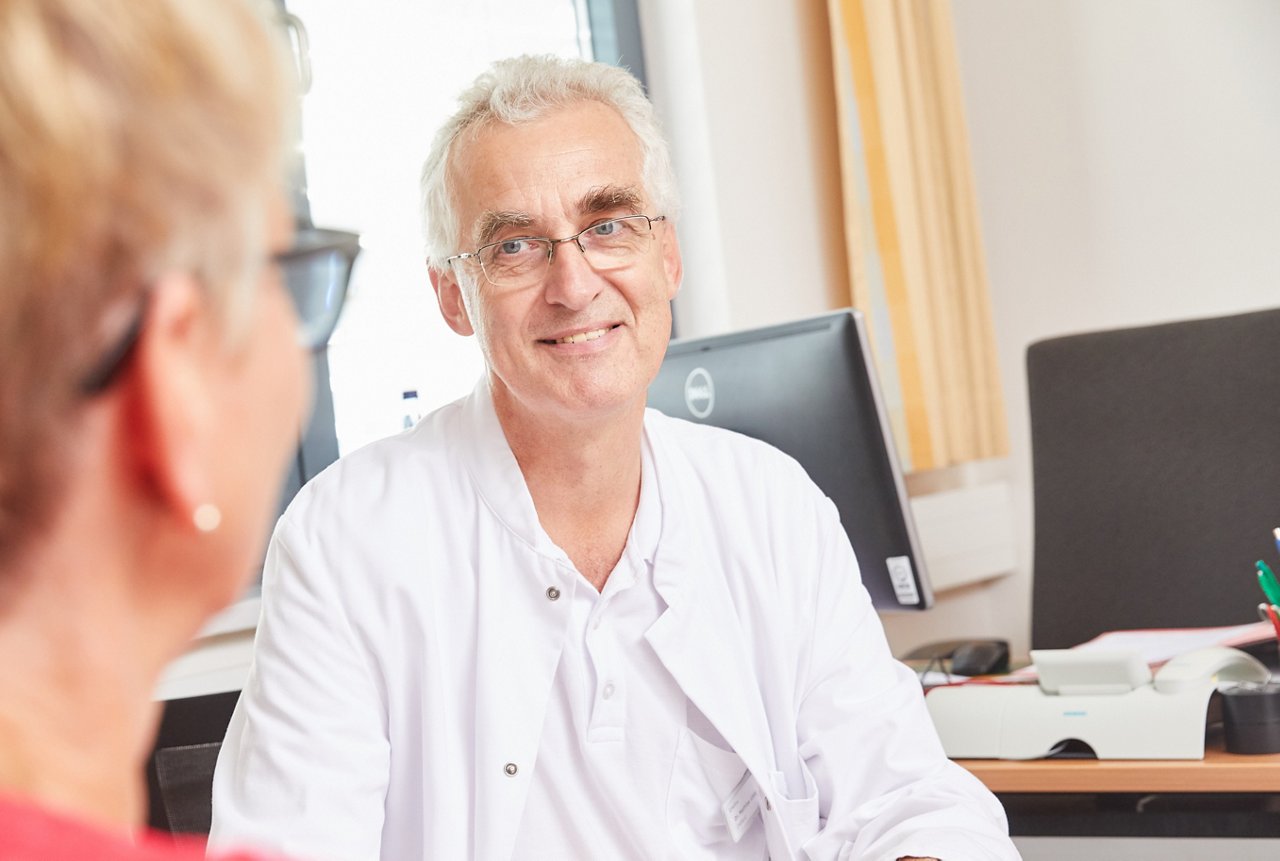 . [ (c) Christian Wyrwa, Diplom-Foto-Designer (FH),  Burgwedeler Str. 91D , 30916 Isernhagen (bei Hannover), Germany, E-Mail: info@wyrwa-foto.de,  Tel: +49-511-3945254, Fax:+49-511-1233545, Mobil: +49-171-8340094, 7 % MwSt, St.Nr.: DE 1800903836, Bankverbindung:  IBAN: DE03250501800900437952; BIC: SPKHDE2HXXX:, Jegliche Verwendung ausserhalb einer journalistischen bedarf einer gesonderten Freigabe.Es gelten ausschließlich meine Geschäftsbedingungen (AGB). (Diese können eingesehen werden unter: http://www.wyrwa-foto.de/Wyrwa-AGB/Wyrwa_AGB.pdf ) Dieses Lichtbildwerk ist gesetzlich geschuetzt. Nachdruck, Veroeffentlichung und Verwendung nur gegen Honorar (mindestens MFM Liste 2015), Belegexemplar und Autorennennung.: "Foto: Christian Wyrwa" , www.freelens.com/clearing/, kein Modelrelease vorhanden, no modelrelease] [#0,26,121#]