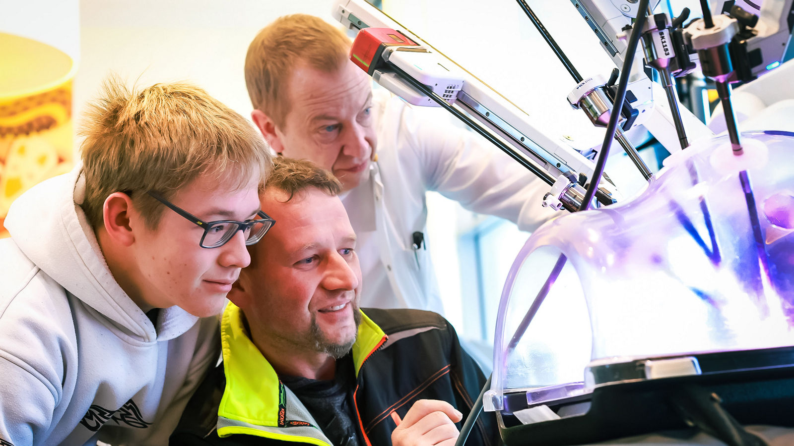 Modernste Technik zum Anfassen: den da Vinci Xi selbst ausprobieren