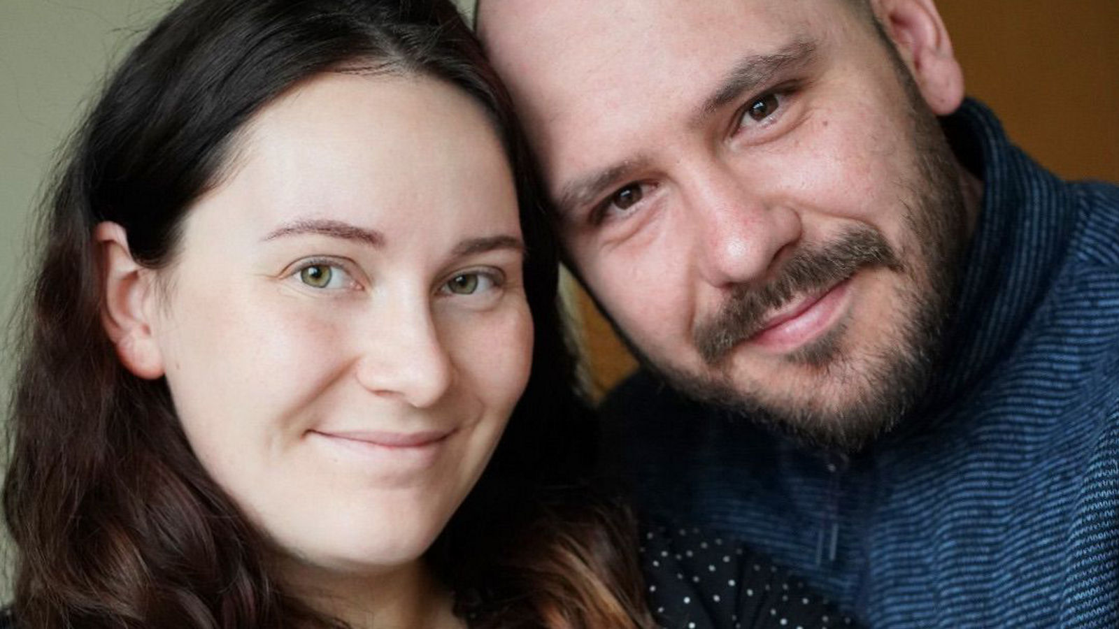 Neujahrsbaby 2026 mit Eltern