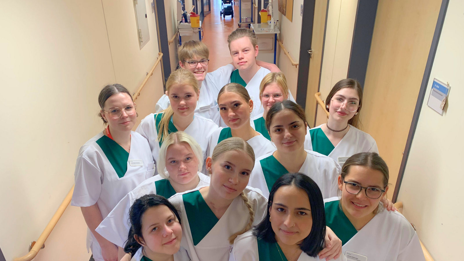 Pflegeazubis 2025_Quer - 1