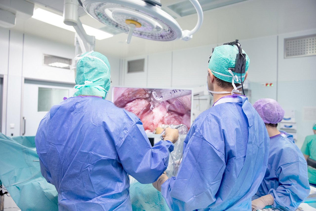 Abb.: Blick in die Schilddrüsenloge mittels Ultra-HD-Videosystem