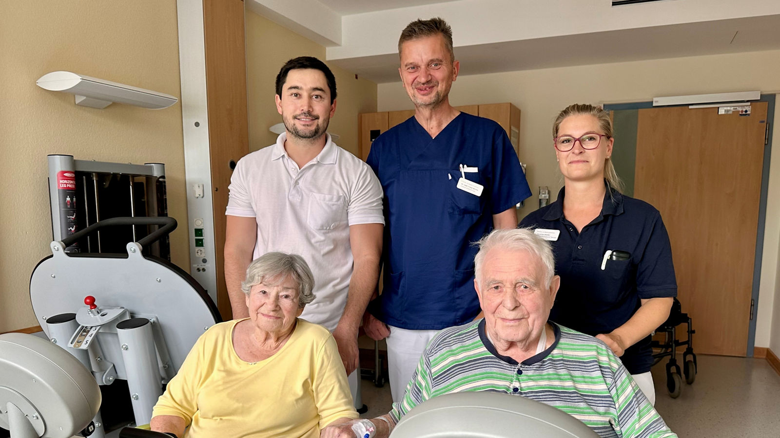 Seit 68 Jahren ein Herz und eine Seele – Ehepaar Heck trainiert sich gemeinsam zurück ins Leben