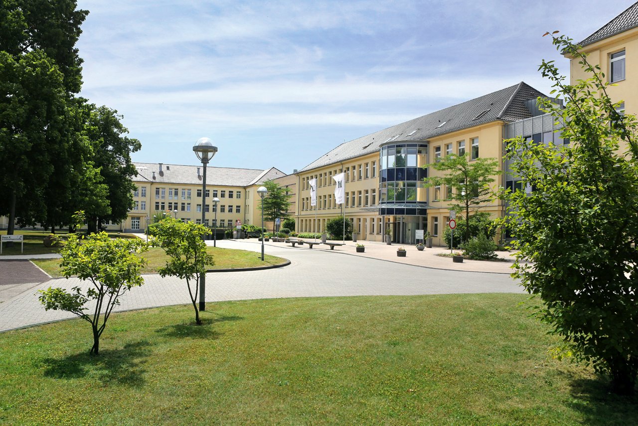 Ansicht Klinik Burg seitlich