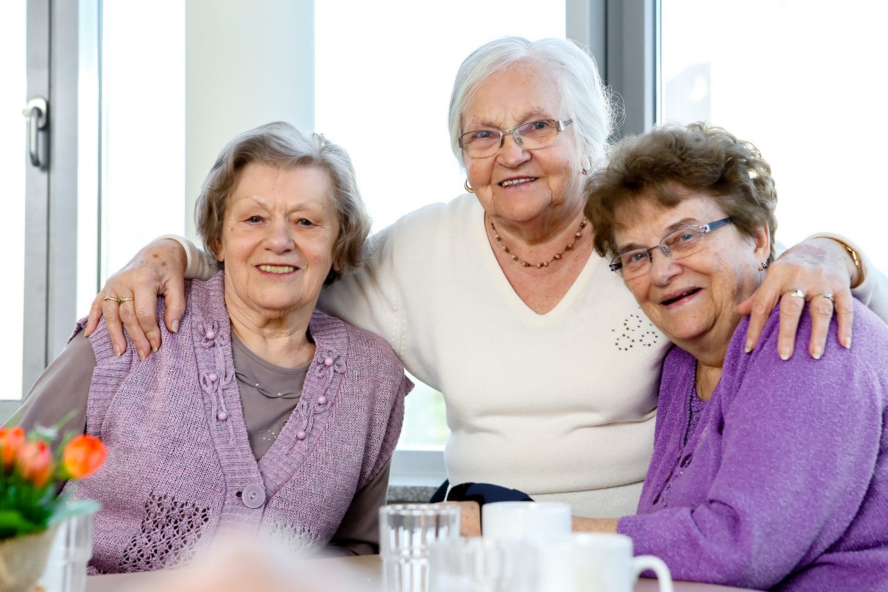 Geriatrie drei Damen