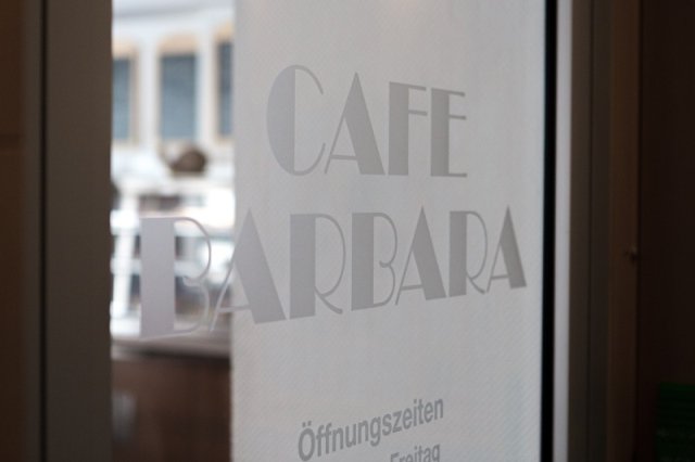 Tür des Cafes Barbara in der Helios Klinik Bleicherode
