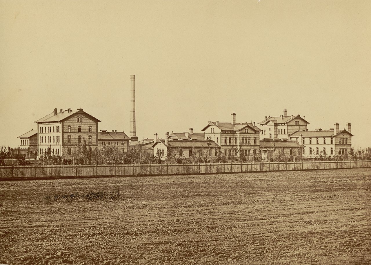 1880 Verwaltungsgebäude