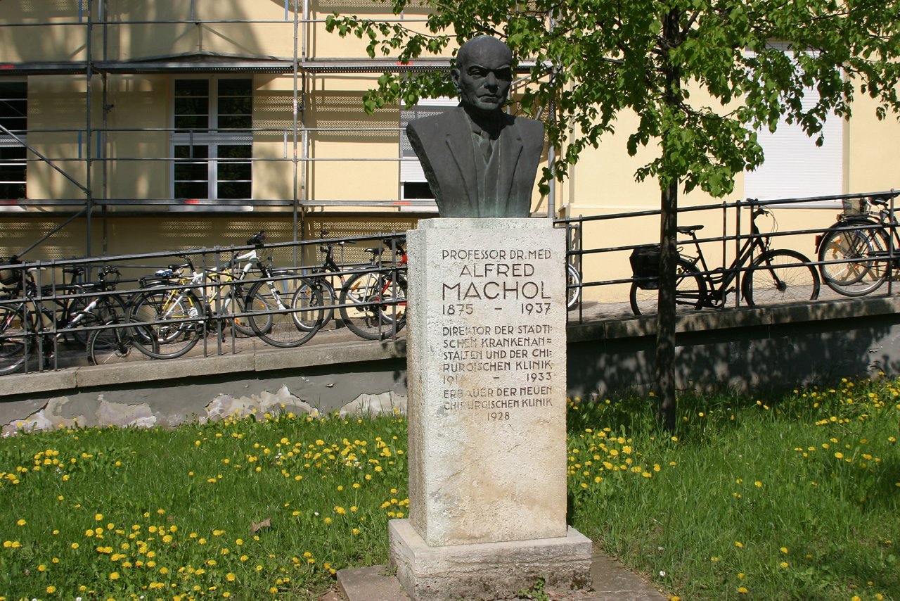 1926 Chirurgiegebäude