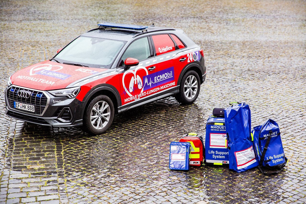 Erfurt , 270521 , Vorstellung ECMO Mobil , mobile Herz - Lungenmaschine des Helios Klinikum Erfurt , 
Foto: Bild13