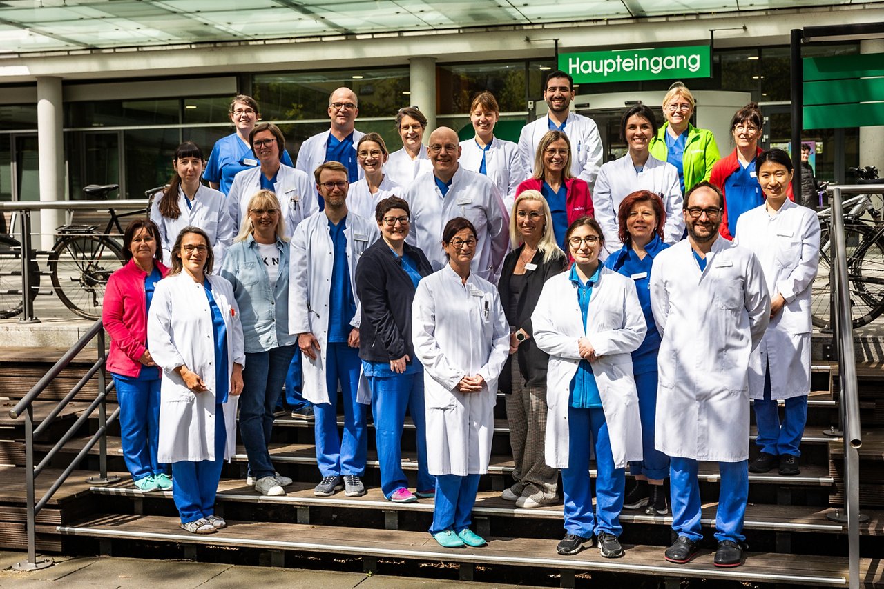 Erfurt , 220424 , Helios Klinikum Erfurt , Teamfoto Neurologie 
Foto: Bild13/Helios Kliniken