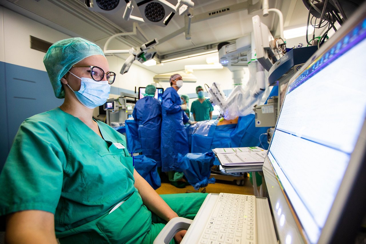 Erfurt , 050221 , Helios Klinikum Erfurt , DaVinci OP Dr. Kluge Pneumologen 
Foto: Bild13/Helios Kliniken