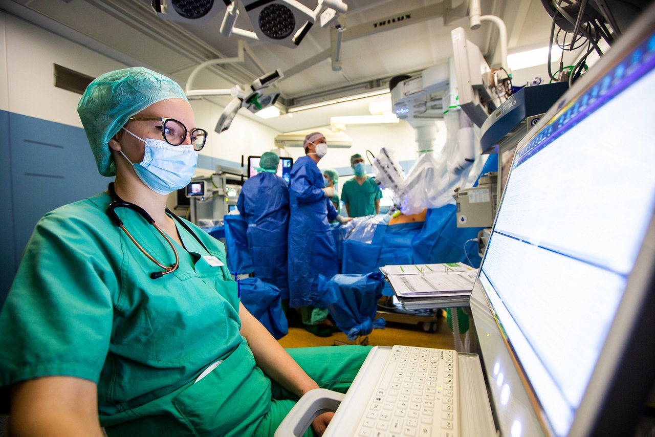 Erfurt , 050221 , Helios Klinikum Erfurt , DaVinci OP Dr. Kluge Pneumologen 
Foto: Bild13/Helios Kliniken