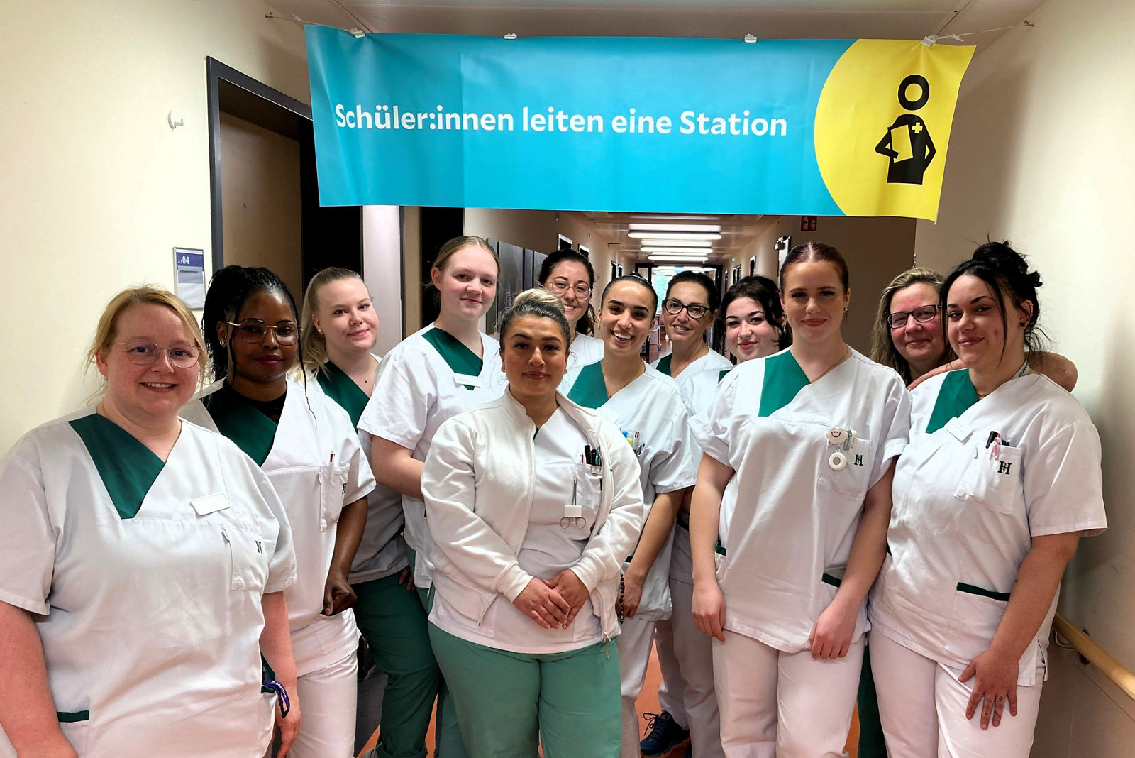 Pflegenachwuchs übernimmt das Kommando in der Helios Klinik