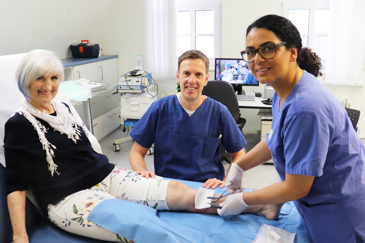 Während der Behandlung Wundheilung Maden im Helios St. Elisabeth Klinik Oberhausen