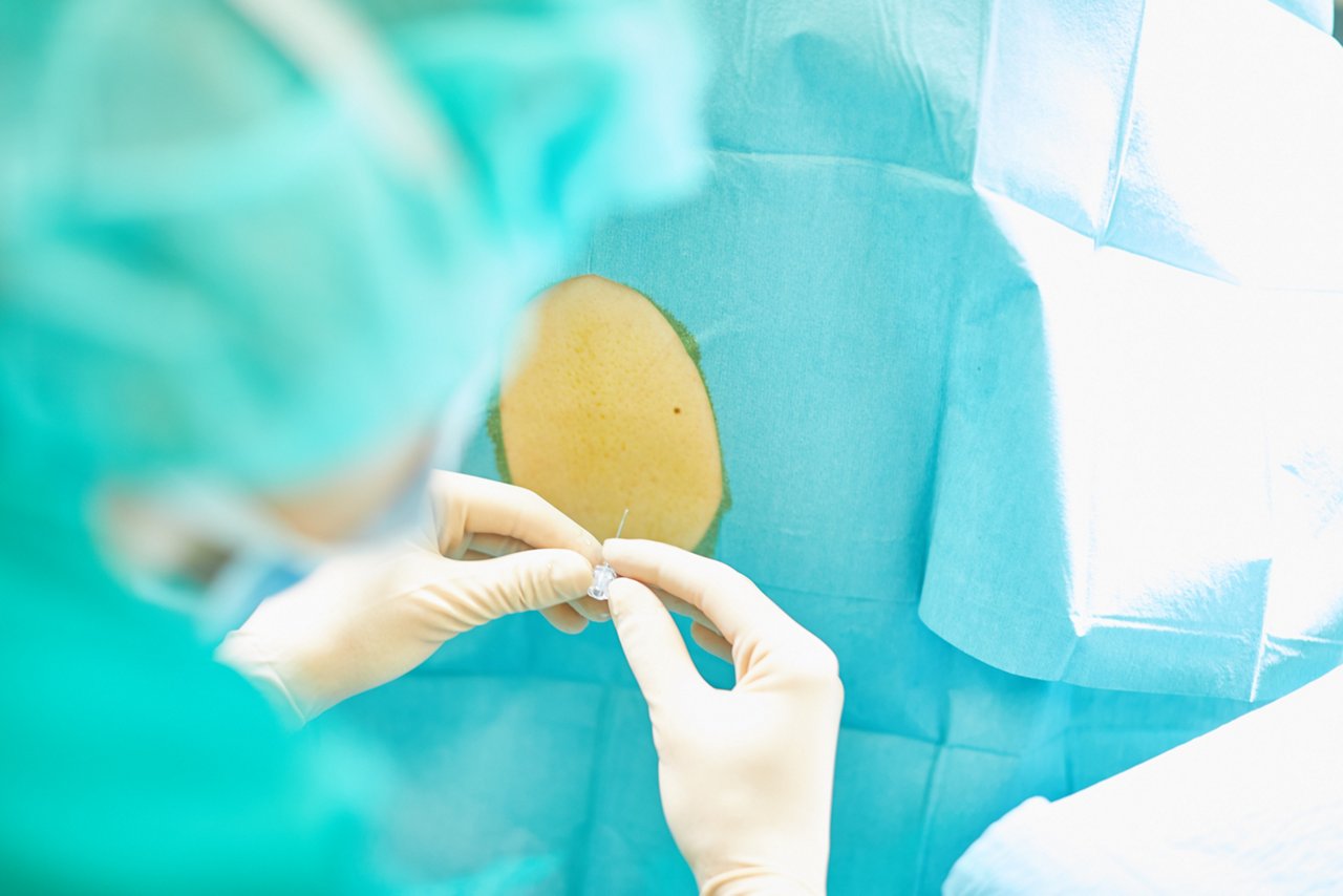 . [ (c) Christian Wyrwa, Diplom-Foto-Designer (FH),  Burgwedeler Str. 91D , 30916 Isernhagen (bei Hannover), Germany, E-Mail: info@wyrwa-foto.de,  Tel: +49-511-3945254, Fax:+49-511-1233545, Mobil: +49-171-8340094, 7 % MwSt, St.Nr.: DE 1800903836, Bankverbindung:  IBAN: DE03250501800900437952; BIC: SPKHDE2HXXX:, Jegliche Verwendung ausserhalb einer journalistischen bedarf einer gesonderten Freigabe.Es gelten ausschließlich meine Geschäftsbedingungen (AGB). (Diese können eingesehen werden unter: http://www.wyrwa-foto.de/Wyrwa-AGB/Wyrwa_AGB.pdf ) Dieses Lichtbildwerk ist gesetzlich geschuetzt. Nachdruck, Veroeffentlichung und Verwendung nur gegen Honorar (mindestens MFM Liste 2015), Belegexemplar und Autorennennung.: "Foto: Christian Wyrwa" , www.freelens.com/clearing/, kein Modelrelease vorhanden, no modelrelease] [#0,26,121#]