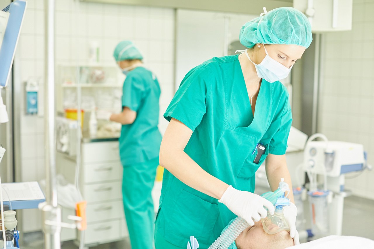 . [ (c) Christian Wyrwa, Diplom-Foto-Designer (FH),  Burgwedeler Str. 91D , 30916 Isernhagen (bei Hannover), Germany, E-Mail: info@wyrwa-foto.de,  Tel: +49-511-3945254, Fax:+49-511-1233545, Mobil: +49-171-8340094, 7 % MwSt, St.Nr.: DE 1800903836, Bankverbindung:  IBAN: DE03250501800900437952; BIC: SPKHDE2HXXX:, Jegliche Verwendung ausserhalb einer journalistischen bedarf einer gesonderten Freigabe.Es gelten ausschließlich meine Geschäftsbedingungen (AGB). (Diese können eingesehen werden unter: http://www.wyrwa-foto.de/Wyrwa-AGB/Wyrwa_AGB.pdf ) Dieses Lichtbildwerk ist gesetzlich geschuetzt. Nachdruck, Veroeffentlichung und Verwendung nur gegen Honorar (mindestens MFM Liste 2015), Belegexemplar und Autorennennung.: "Foto: Christian Wyrwa" , www.freelens.com/clearing/, kein Modelrelease vorhanden, no modelrelease] [#0,26,121#]