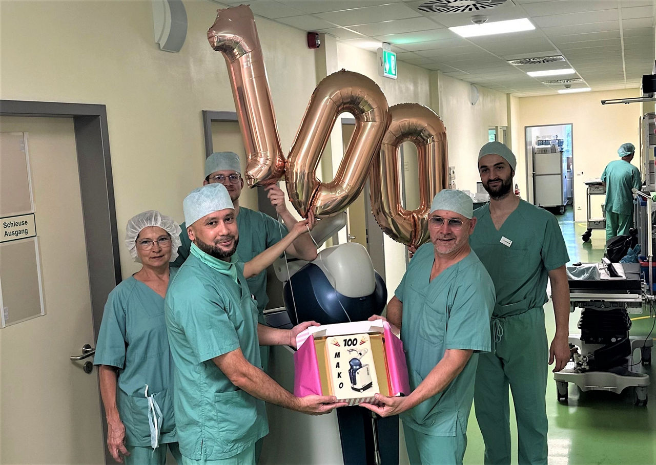 100. roboterassistierter Knie-Endoprothetik-Operation erfolgreich in der Helios Fachklinik Vogelsang-Gommern durchgeführt