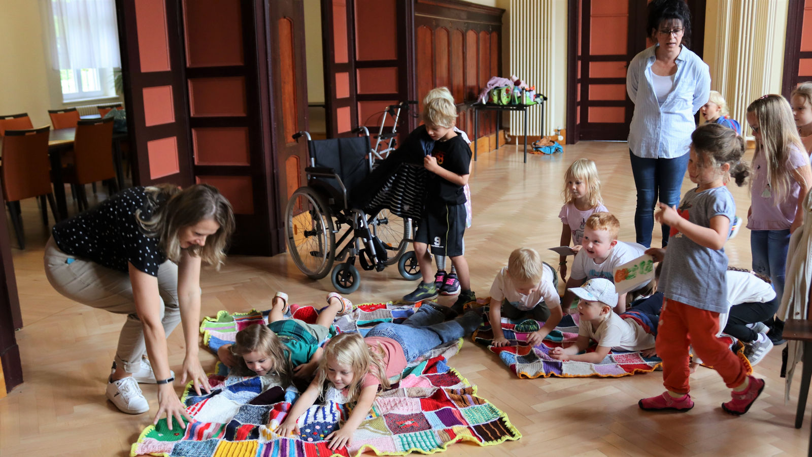 Patchwork der Generationen: Ein Nachmittag voller Lachen, Musik und Begegnung