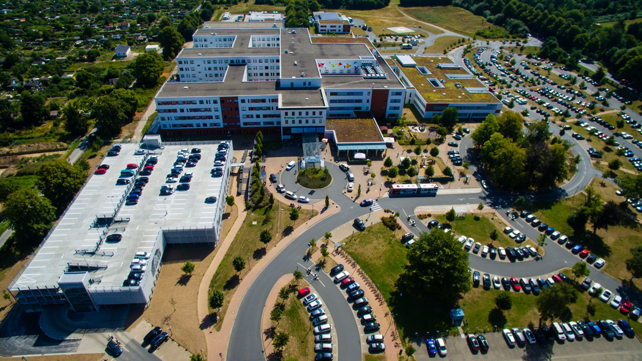 Schrankenlos parken am Helios Klinikum