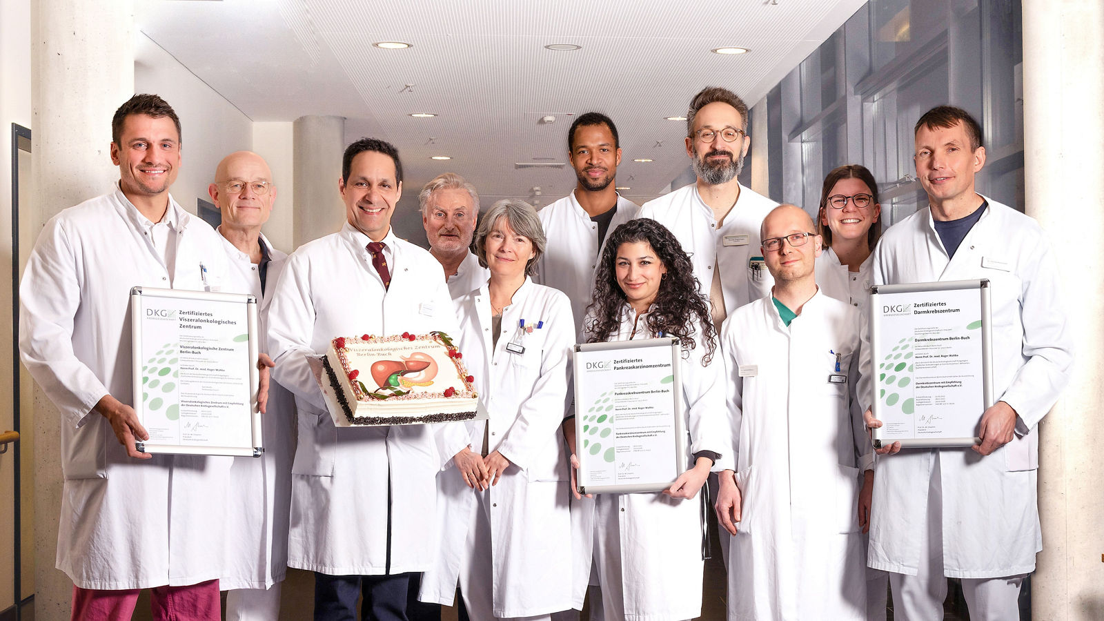 Das Team des zertifizierten Pankreaskrebszentrums am Helios Klinikum Berlin-Buch freut sich über die Anerkennung. 