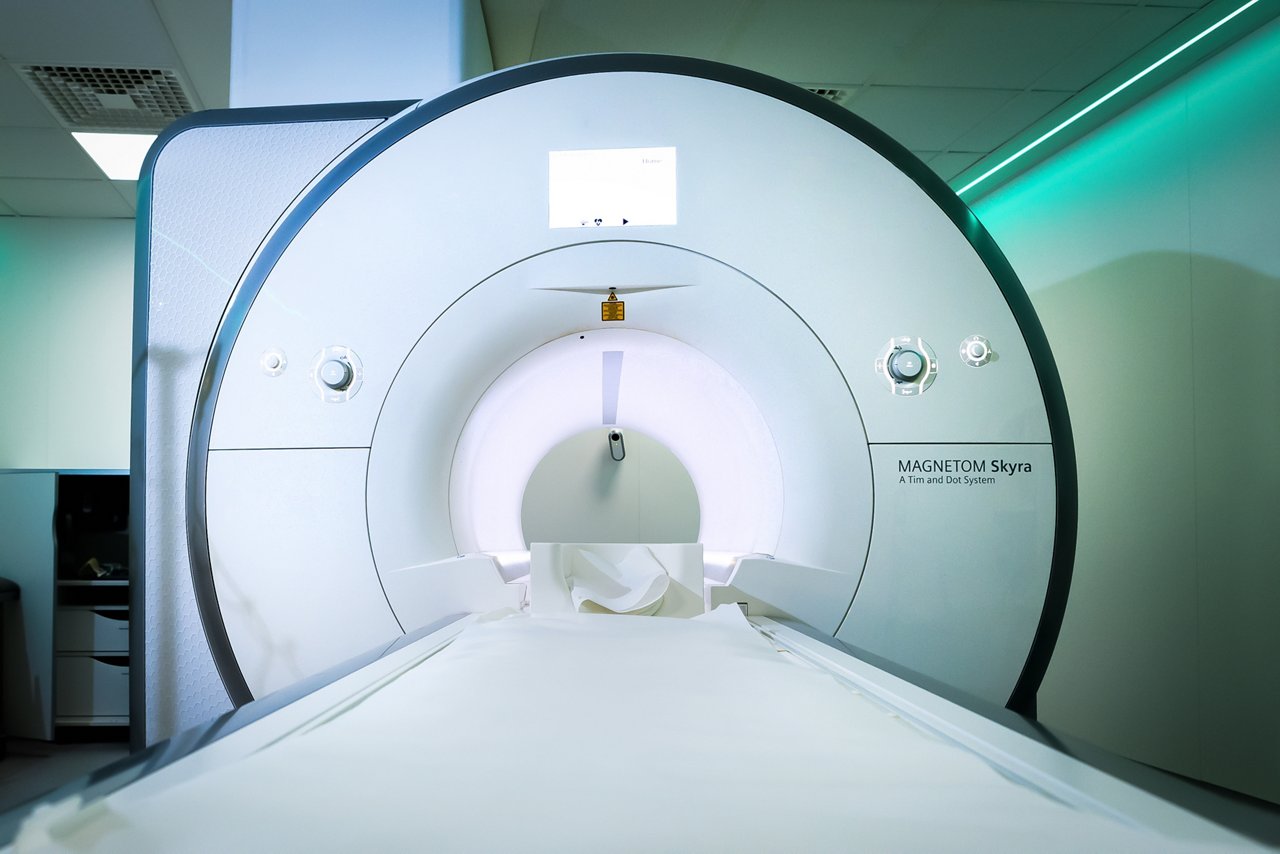 Abbildung eines MRTs in der Radiologie in Helios Klinikum Berlin-Buch - Magnetresonanz Tomographie
