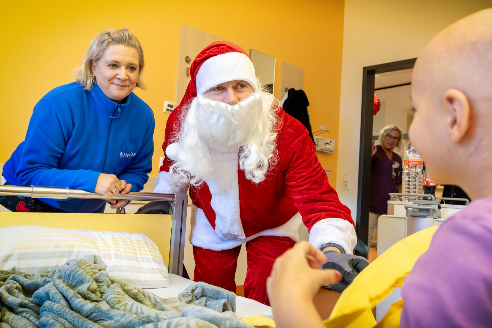 Nikolaus Abseilaktion im Helios Klinikum Berlin-Buch