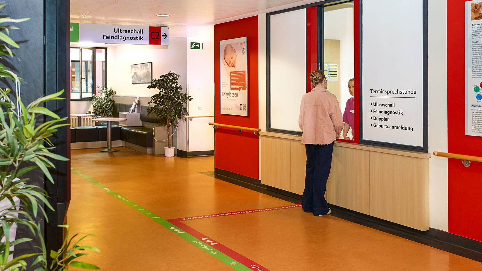 Die Geburtsanmeldung in der Schwangerenambulanz im Helios Klinikum Berlin-Buch.