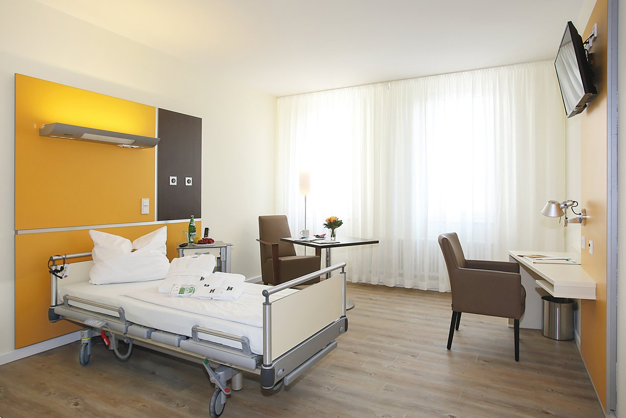 Einzelzimmer der  Wahlleistung im Helios Klinikum Berlin-Buch