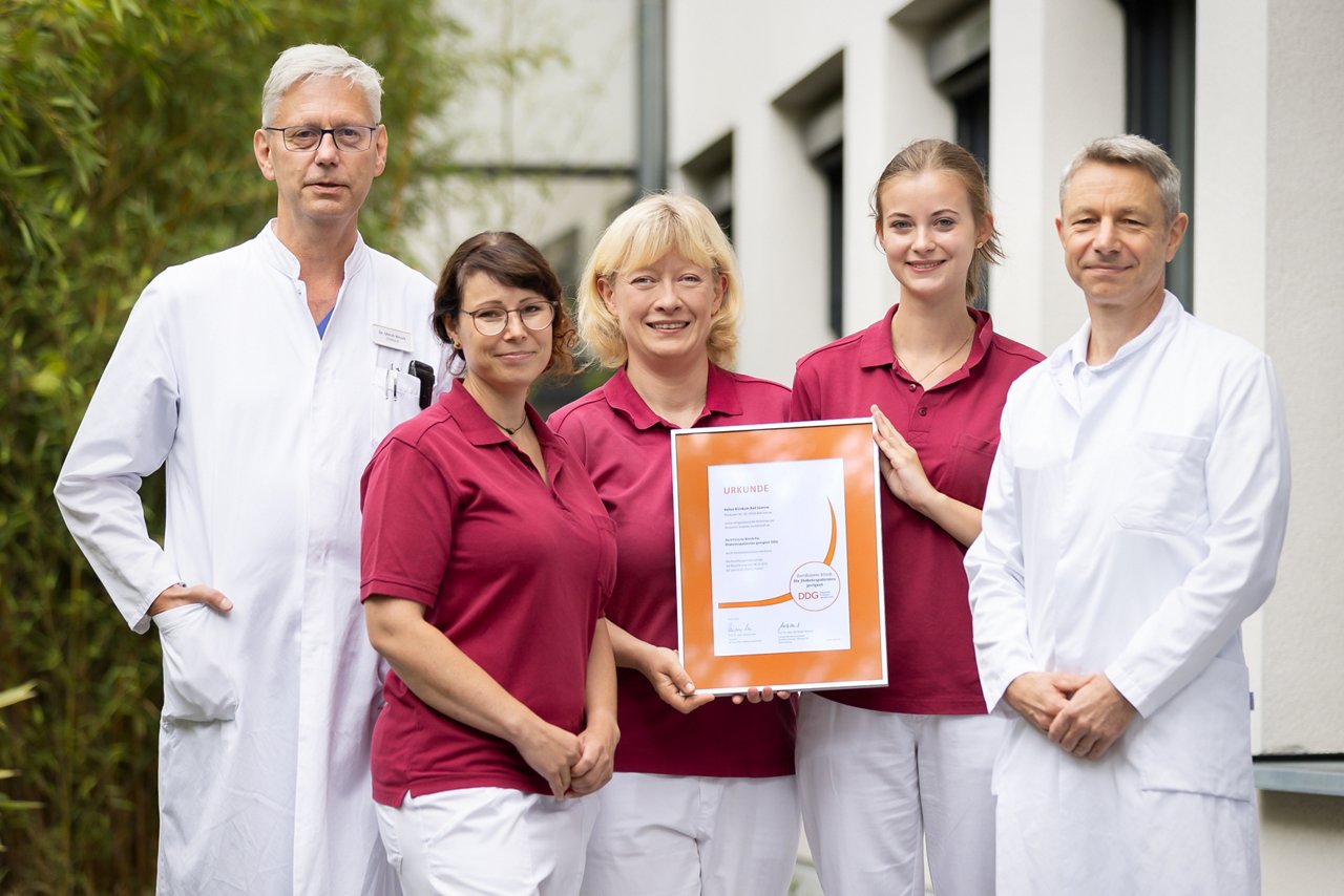 Chefarzt Dr.med. Wruck und Oberarzt Dr.med. Frenzel mit dem Team der Diabetes- und Ernährung 