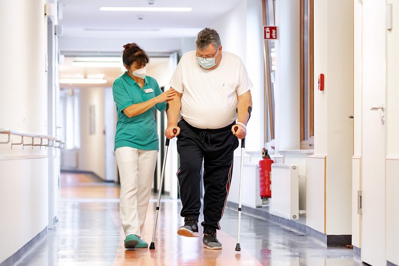 Helios Klinikum Bad Saarow, Patientengeschichte Knie