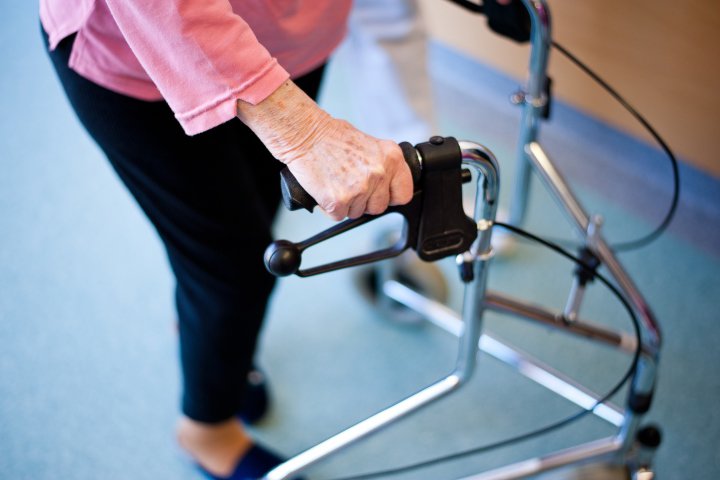 Geriatrie Gehtraining Patient