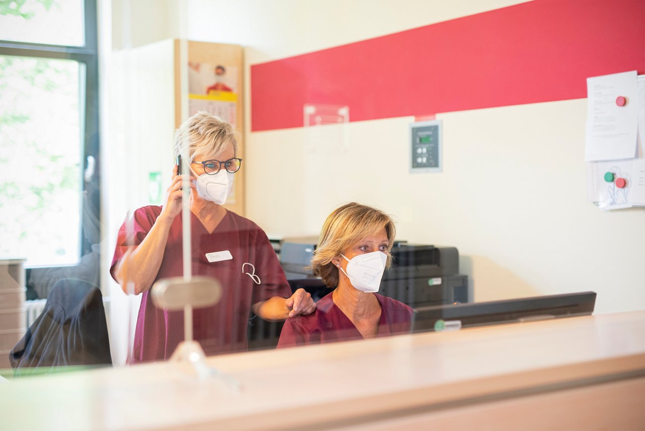 Mitarbeitende am Stationsstützpunkt