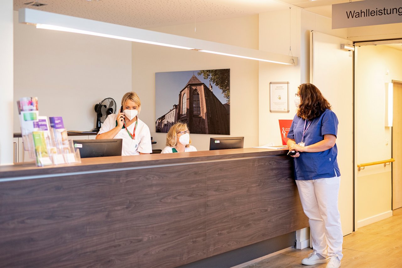 Mitarbeitende am Stationsstützpunkt