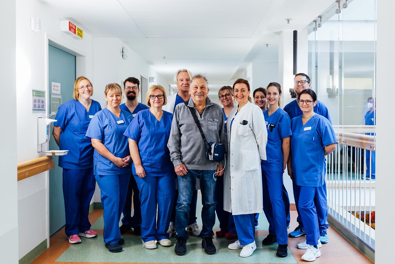 Neue Therapie zur Behandlung der fortgeschrittenen Herzschwäche: Herzzentrum Leipzig implantiert innovatives Kunstherz