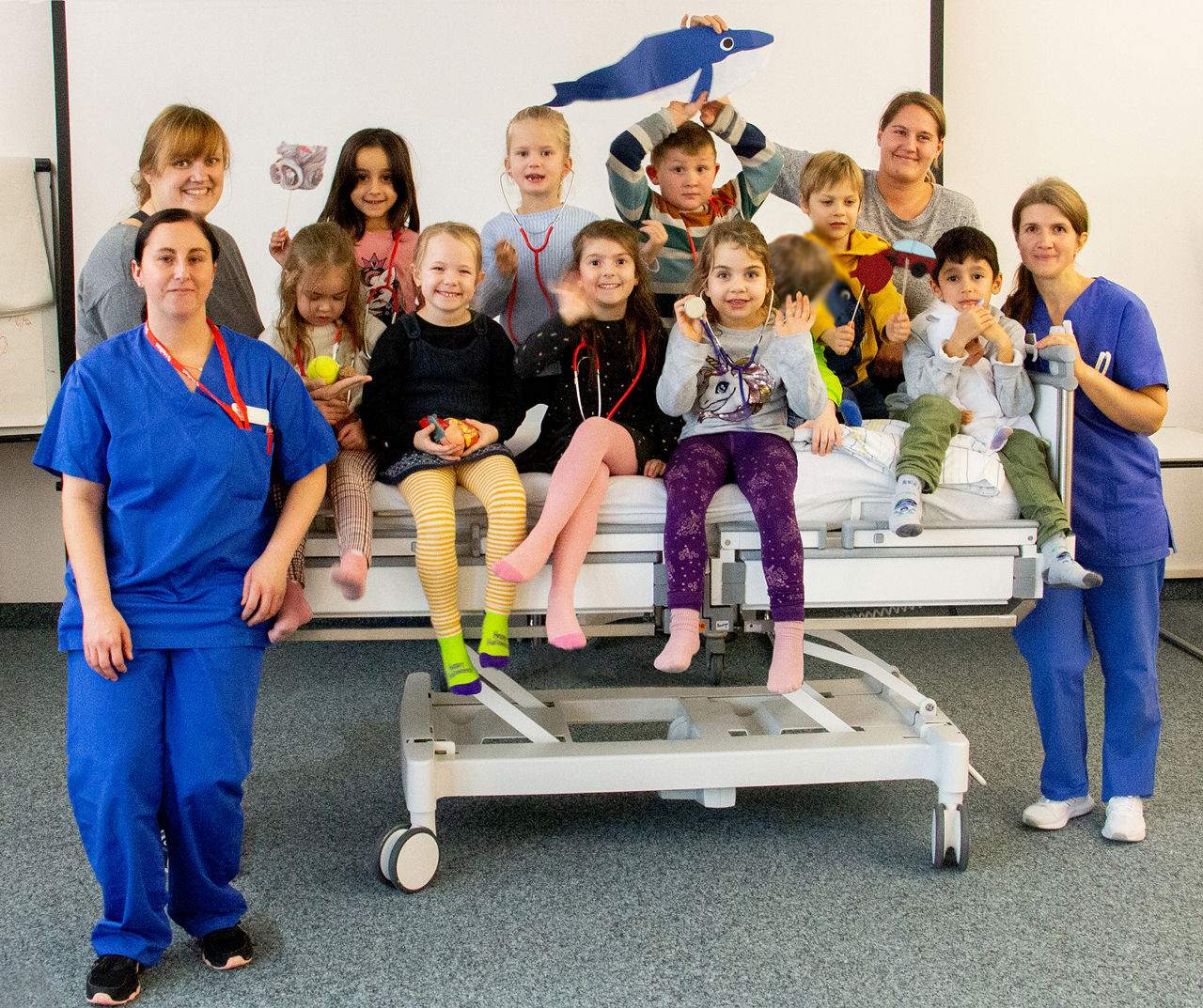 Kleine Herzspezialisten zu Besuch in der Helios Klinik für Herzchirurgie